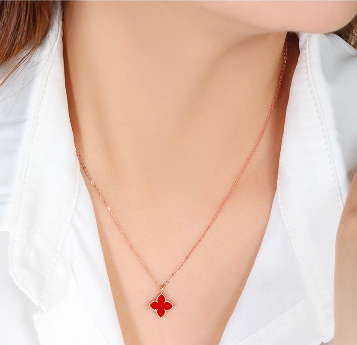 K18PG ペンダントトップ レッドカーネリアン 18K PG ピンクゴールド クローバー 四ツ葉 花 ネックレス チャーム ペンダント カーネリアン