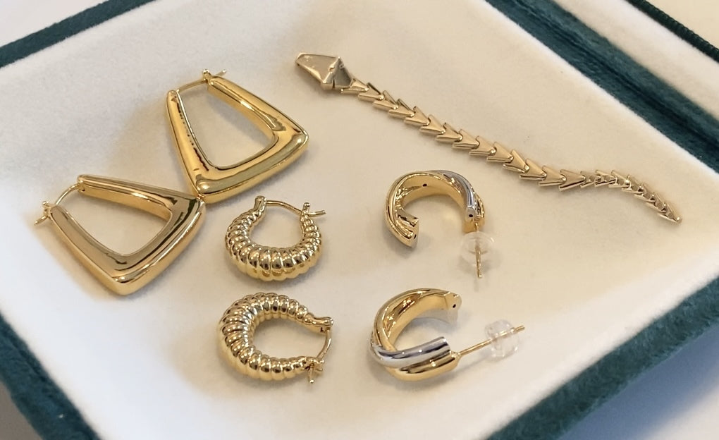 K18YG イエローゴールド 18K ピアス フープピアス リングピアス イタリアンジュエリー スクエア 大ぶり トライアングル 三角形 中空