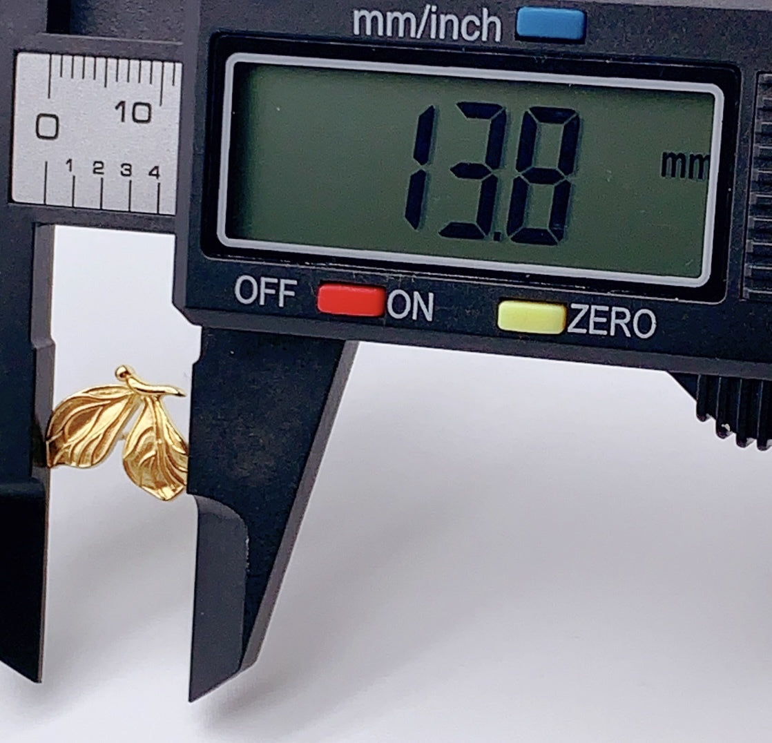 K18YG イエローゴールド 18K ピアス スタッドピアス ちょうちょ 蝶 花びら *チャームが付けられます。