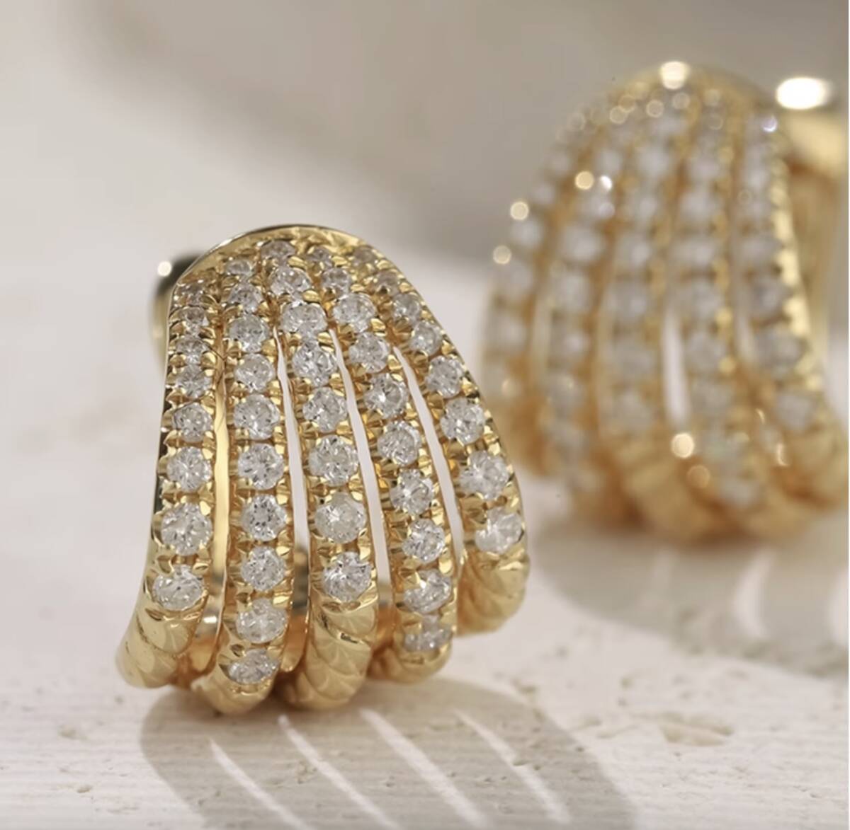 K18YG WG PG ピアス ダイヤモンド リングピアス フープピアス 扇型 シェル ストライプ ダイヤ イエローゴールド YG 18K ぷっくり ティアドロップ ハイエンド