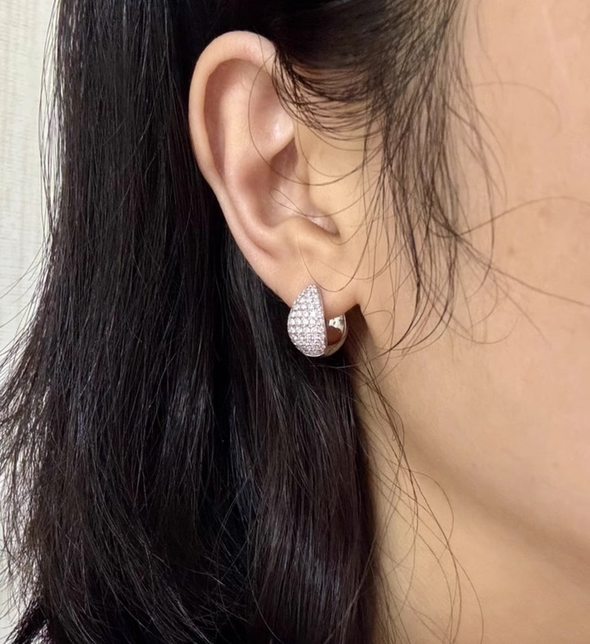 K18YG WG リングピアス【ダイヤモンド / 鏡面】ティアドロップ 雫 ぷっくり イエローゴールド YG 18K ピアス フープピアス K18WG ホワイトゴールド ダイヤ ぽってり 丸い