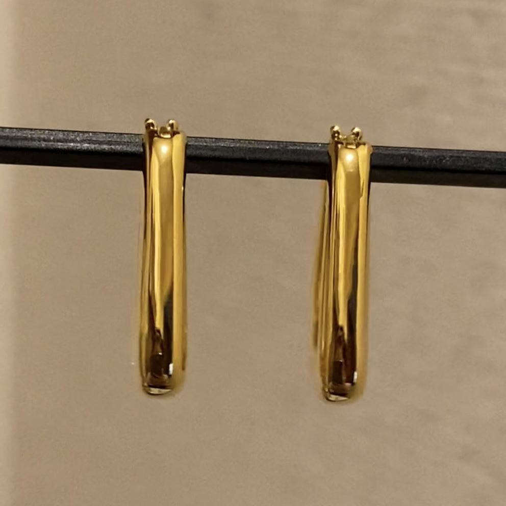 K18YG イエローゴールド 18K ピアス フープピアス リングピアス イタリアンジュエリー スクエア 大ぶり トライアングル 三角形 中空