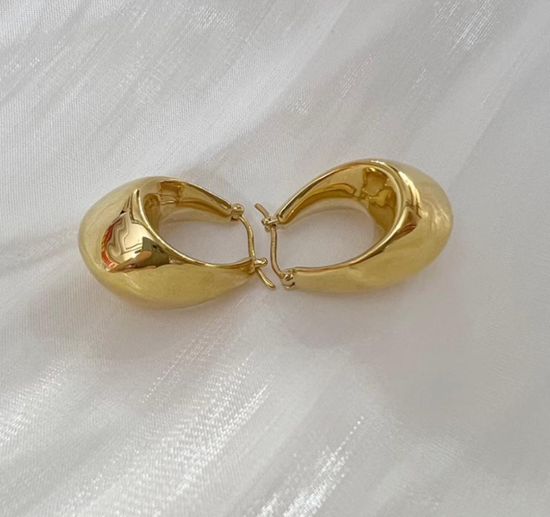 K18YG 中空ピアス ピアス フープピアス オーバル 大ぶり ボリューム 大 リングピアス 18K 大ぶり ボリューム ぷっくり 大きめ YG