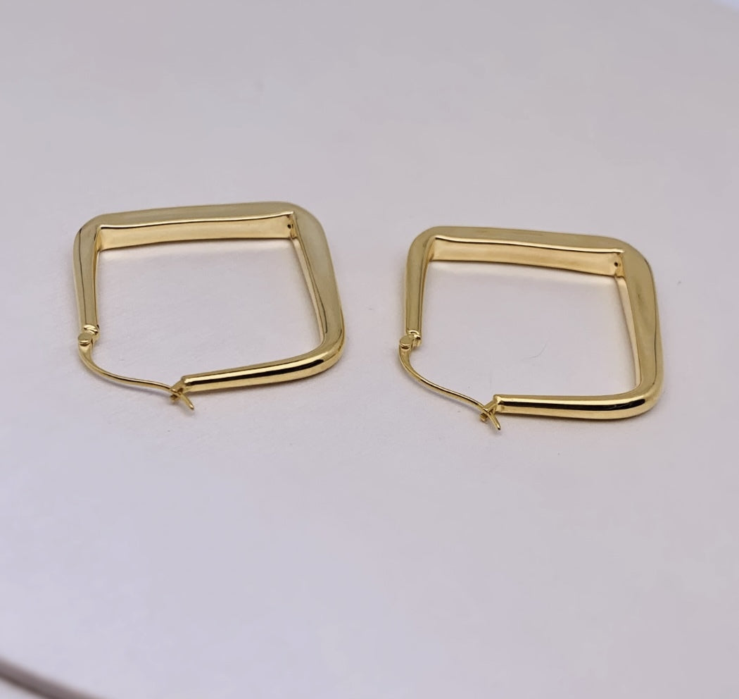 K18YG イエローゴールド フープピアス ピアス リングピアス スクエア 四角 中空 シンプル 18金 18K K18 おしゃれ シンプル 大ぶり 日常使い